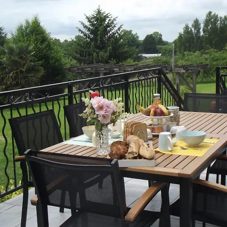 Bed & Breakfast Domaine De Poumatan *